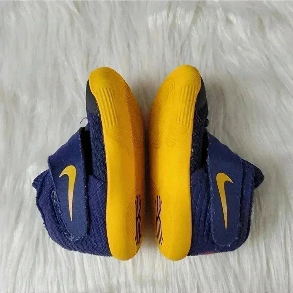 Nike Kyrie 2 TD Cavs - 6C - Picture 4 of 7